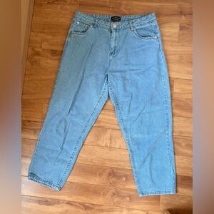 Women's Light Blue Relaxed Jeans